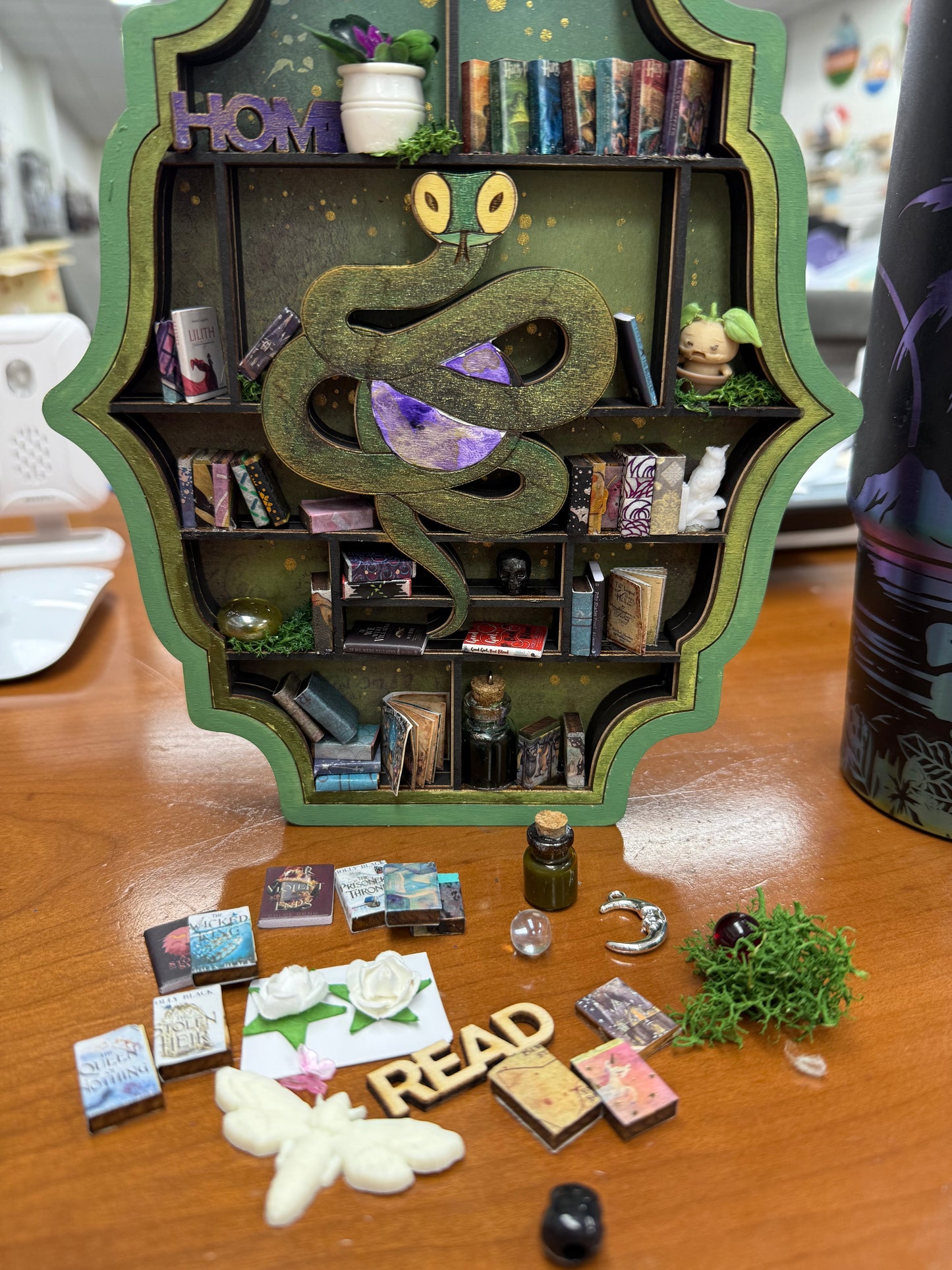 School Of Wizardry Houses - Snake - Mini bookshelf