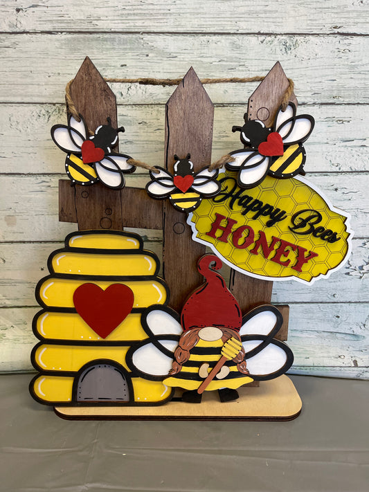 Honey Bee Gnome Fence