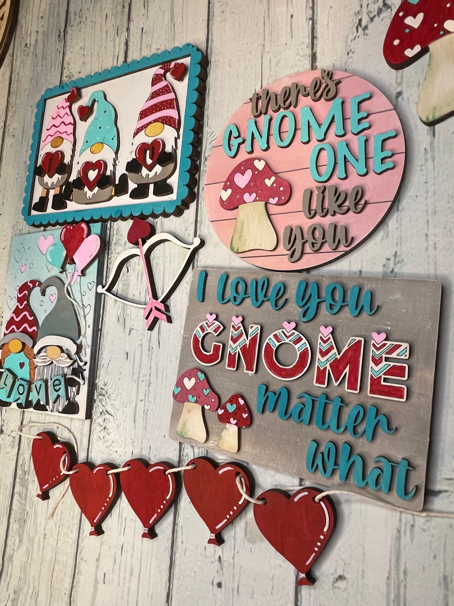 Valentine Gnome Tier Tray - Grey/Pink/Teal